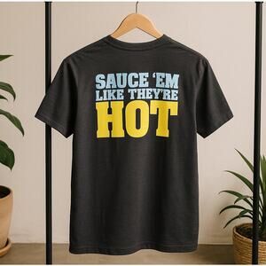 Buffalo Wild Wings Mens XL TShirt Sauce Em Like Theyre Hot Employee Uniform Gray
